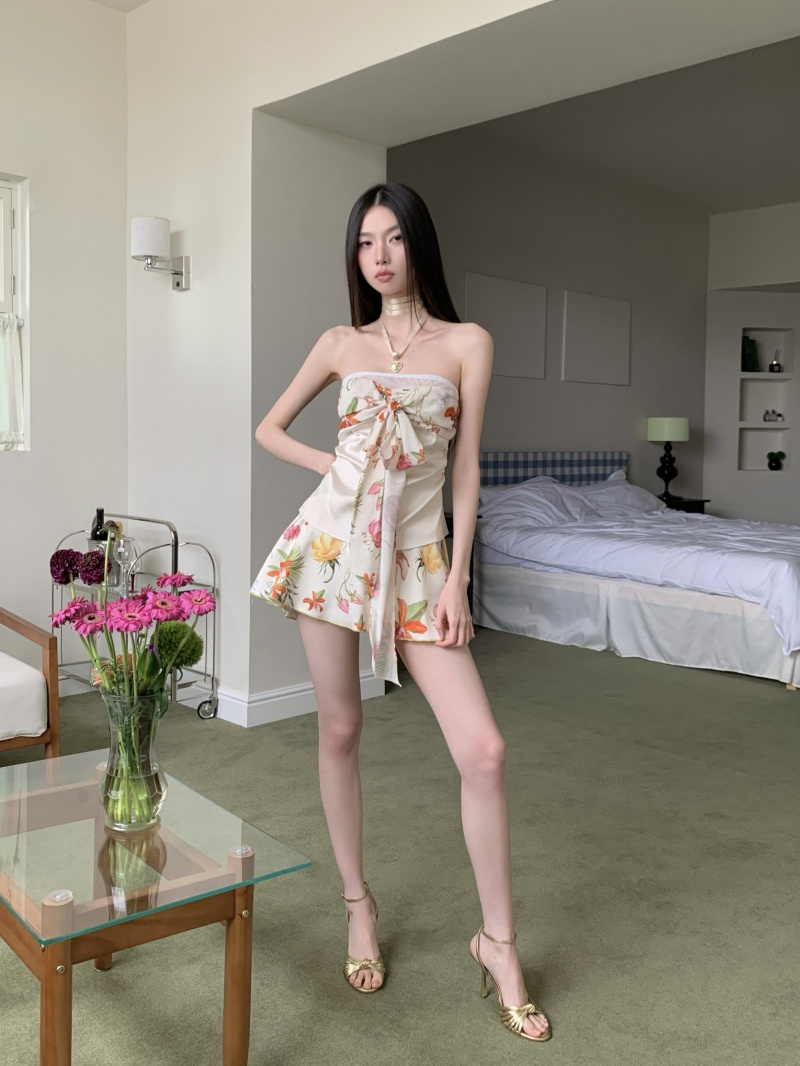 Sunset Molten Gold Cami Top and Printed Mini Skirt Two-Piece Set - Image 2